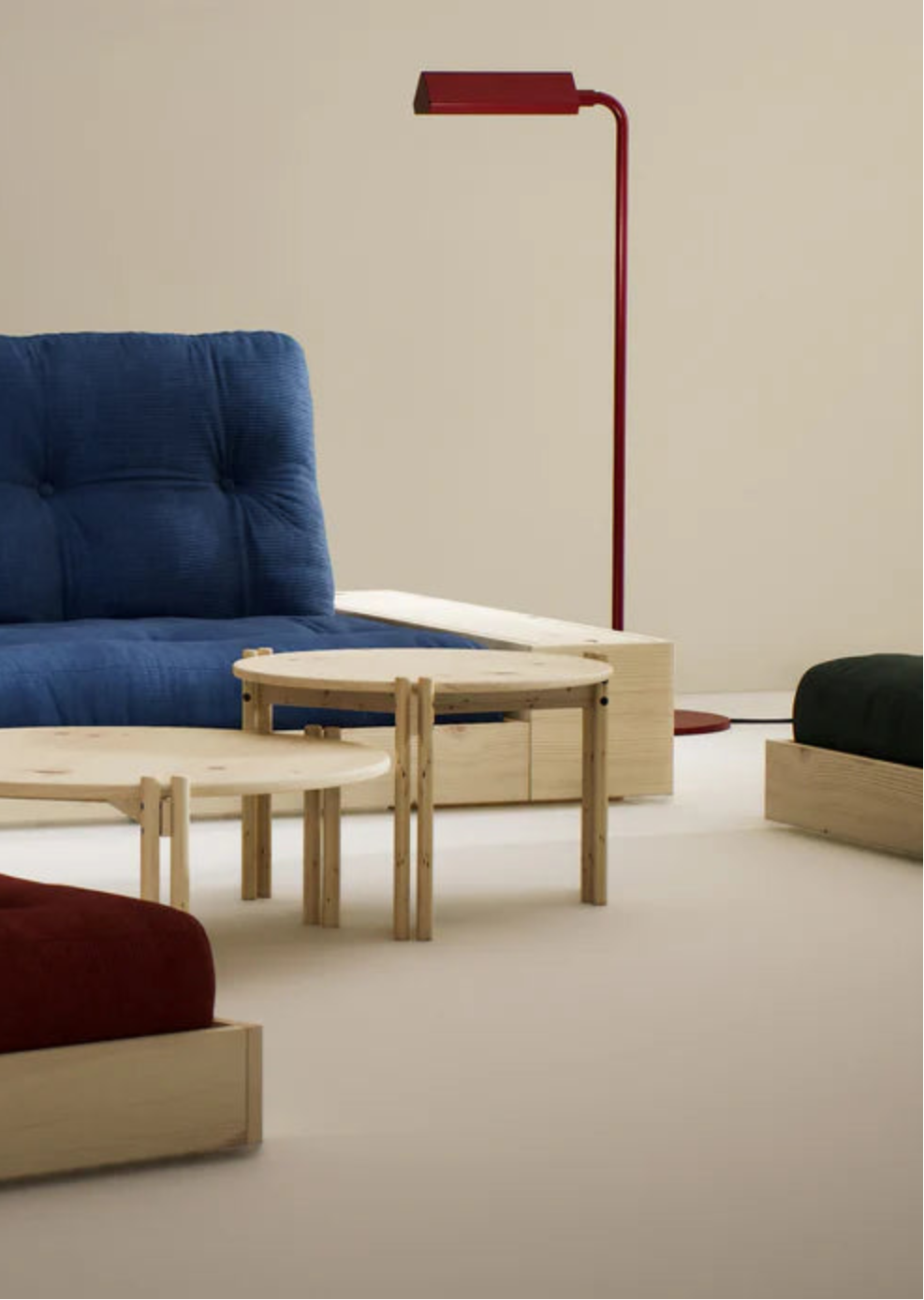 Vysoký konferenční stolek STICKS