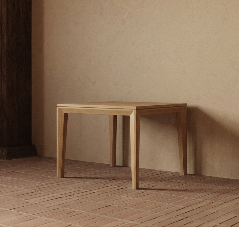 Odkládací stolek RABA